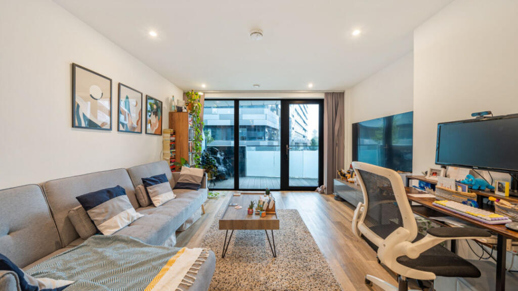 Main image of property: Hawthorne Crescent, Greenwich, SE10 9GQ