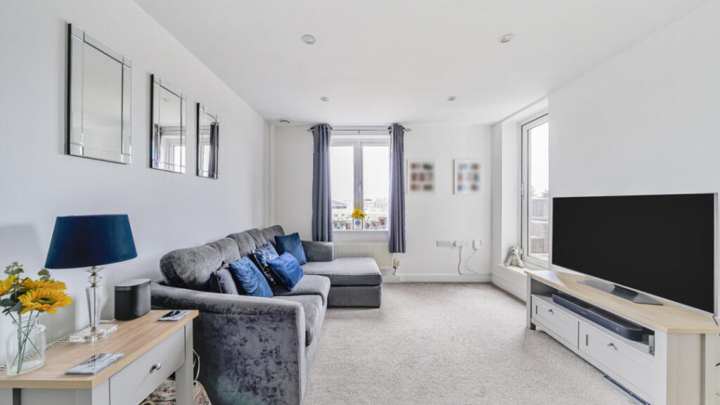 Main image of property: Poppy Drive, London, EN3 4FF