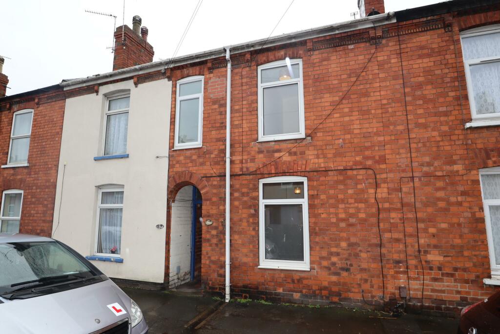 3 bedroom terraced house for rent in Scorer Street, City Centre