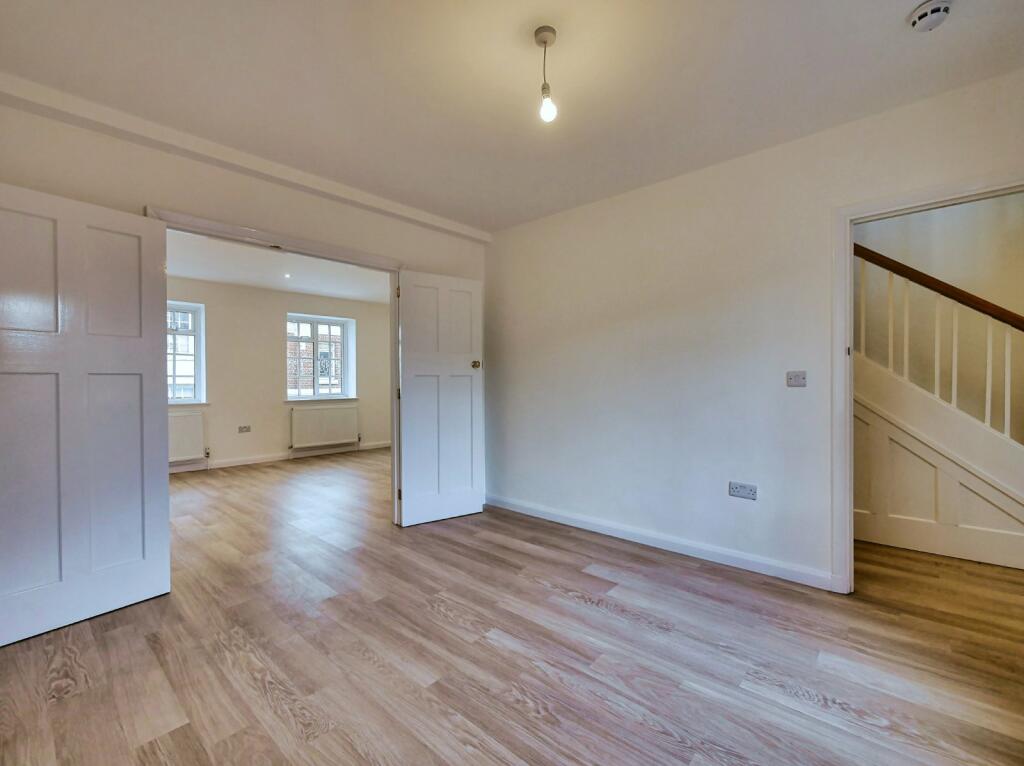 2 bedroom apartment for sale in Cricklade Street, Cirencester, Cotswold