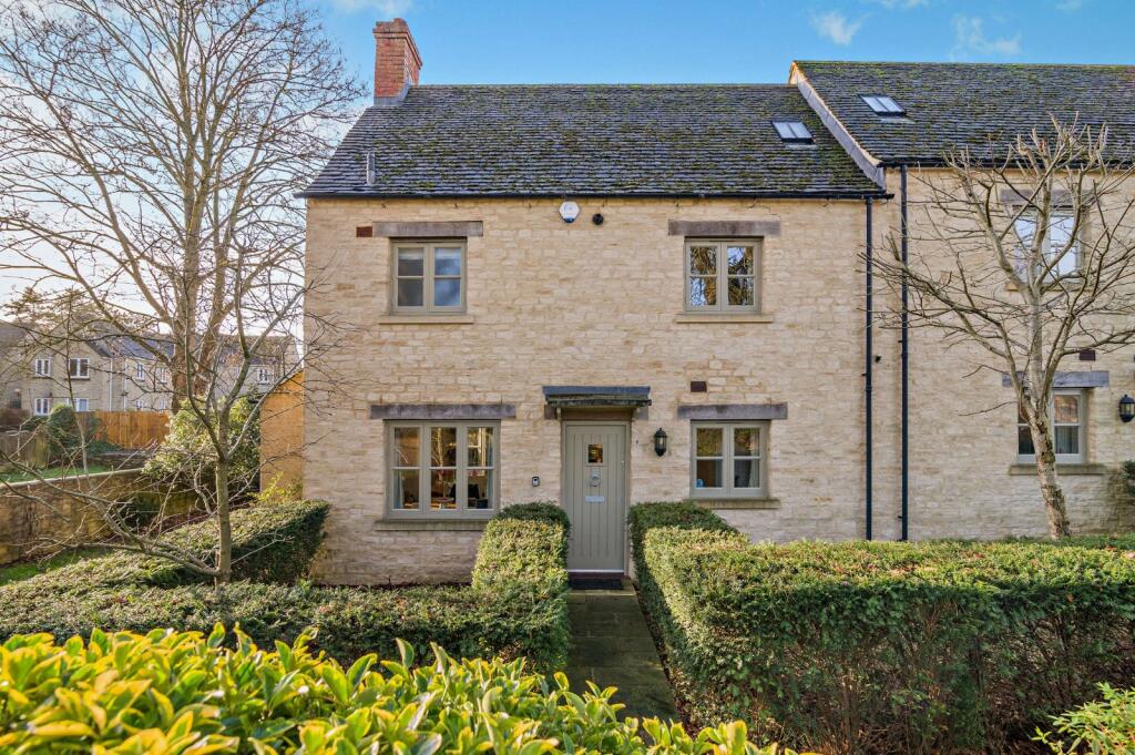 Main image of property: Querns Lane, Cirencester, Gloucestershire, GL7
