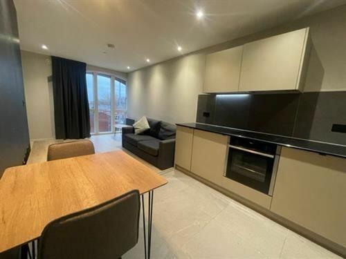1 bedroom apartment for rent in City Gardens, Castlefield, M15