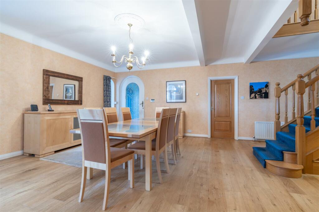 Additional property image - Sandbanks Road, Evening Hill