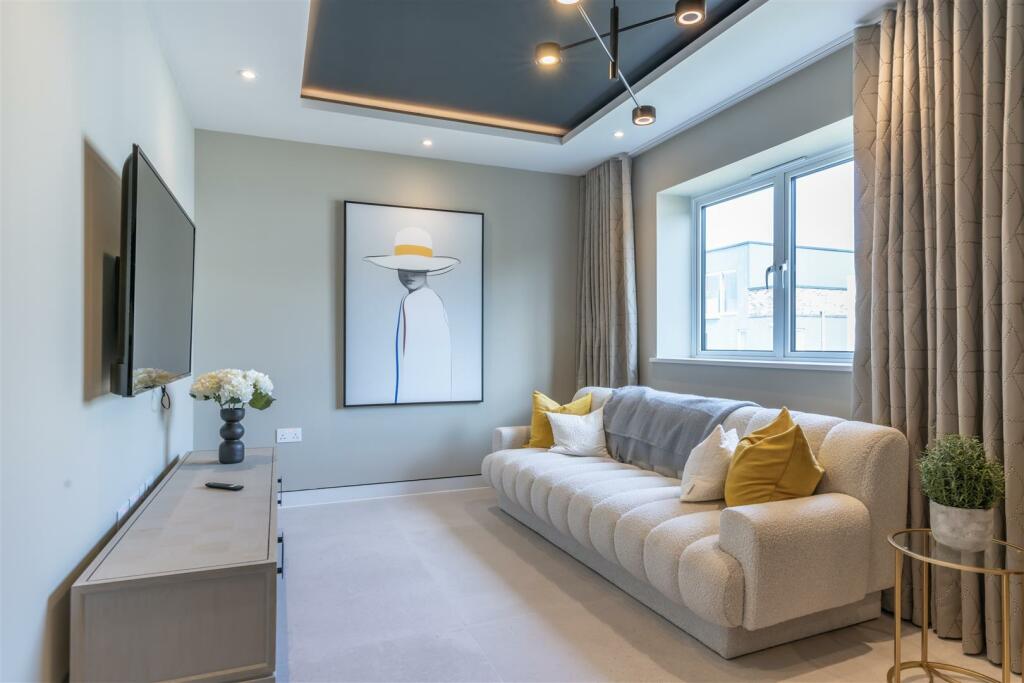 Additional property image - Dorset Lake Avenue, Lilliput