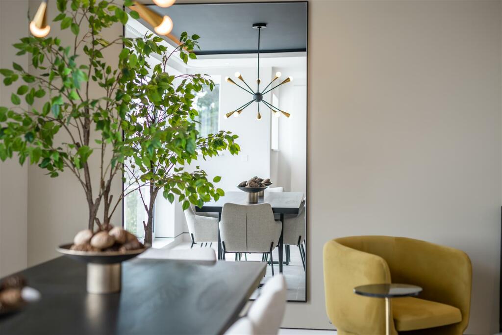Additional property image - Dorset Lake Avenue, Lilliput
