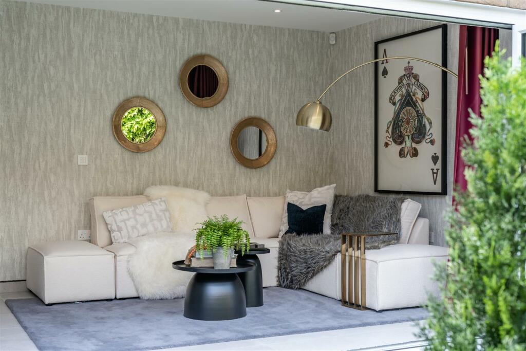 Additional property image - Dorset Lake Avenue, Lilliput