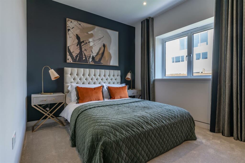 Additional property image - Dorset Lake Avenue, Lilliput