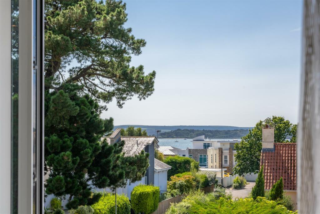 Additional property image - Dorset Lake Avenue, Lilliput