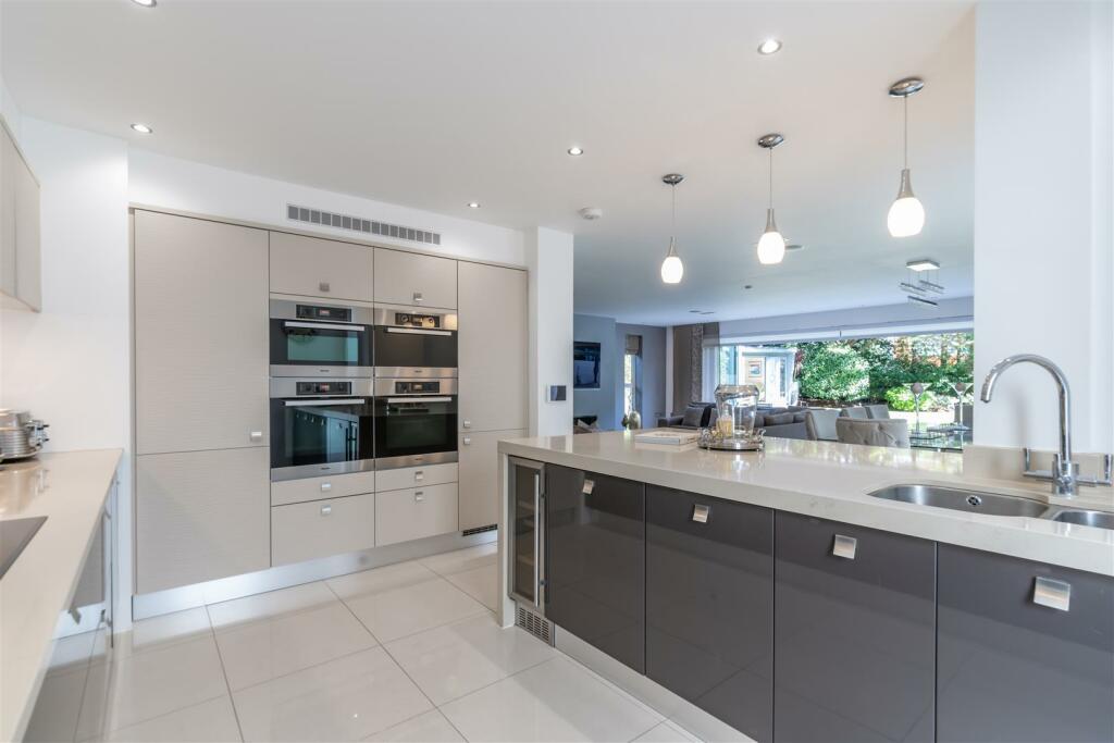Additional property image - Crichel Mount Road, Evening Hill