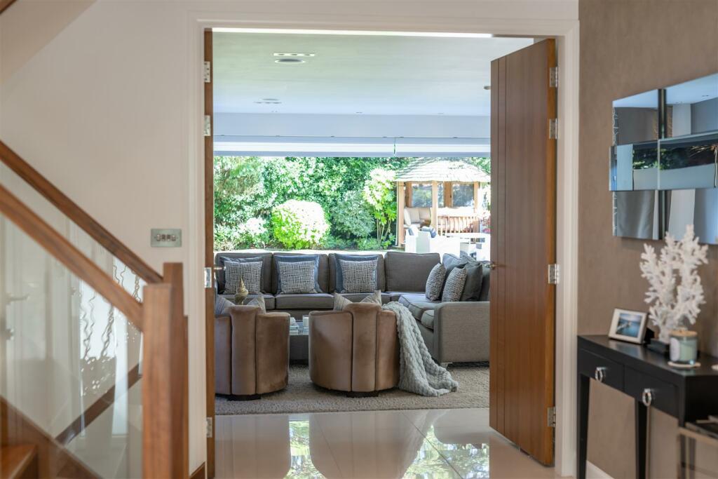 Additional property image - Crichel Mount Road, Evening Hill