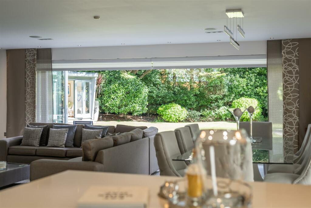 Additional property image - Crichel Mount Road, Evening Hill