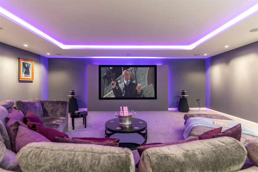Additional property image - Crichel Mount Road, Evening Hill