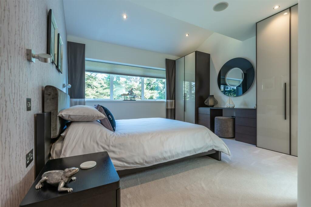 Additional property image - Crichel Mount Road, Evening Hill