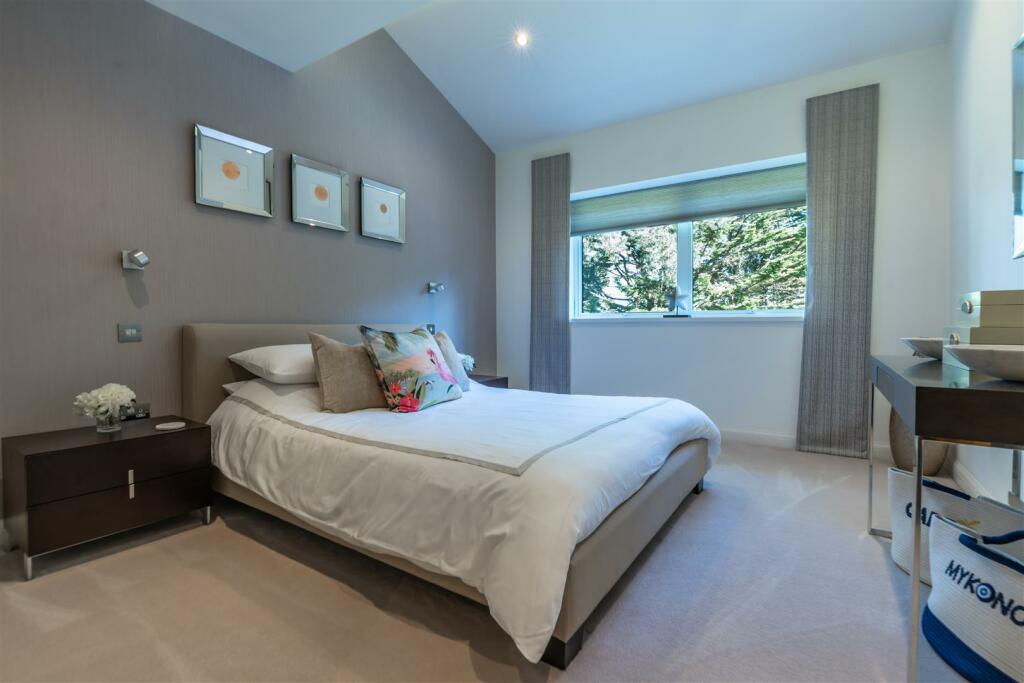 Additional property image - Crichel Mount Road, Evening Hill