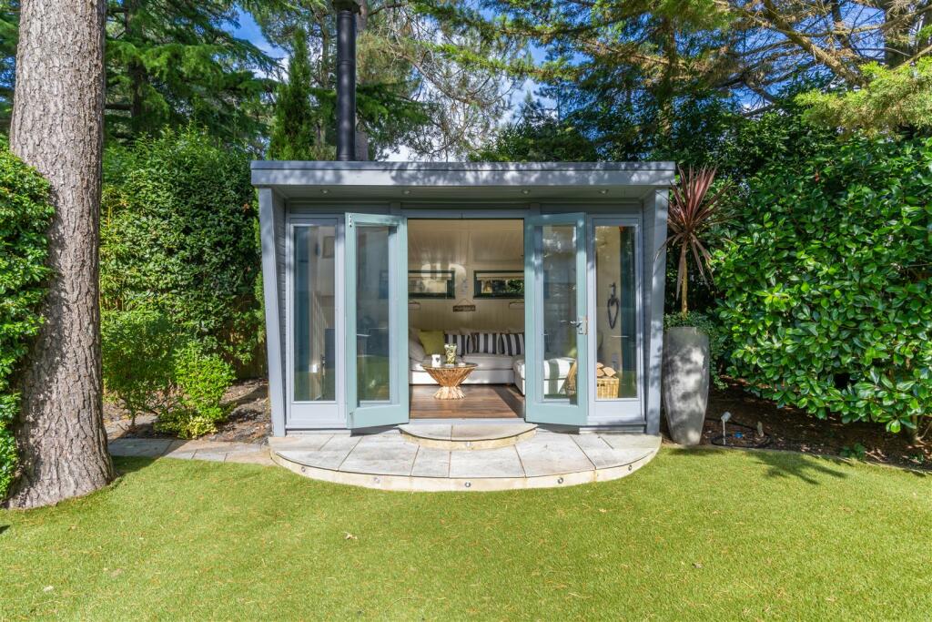 Additional property image - Crichel Mount Road, Evening Hill