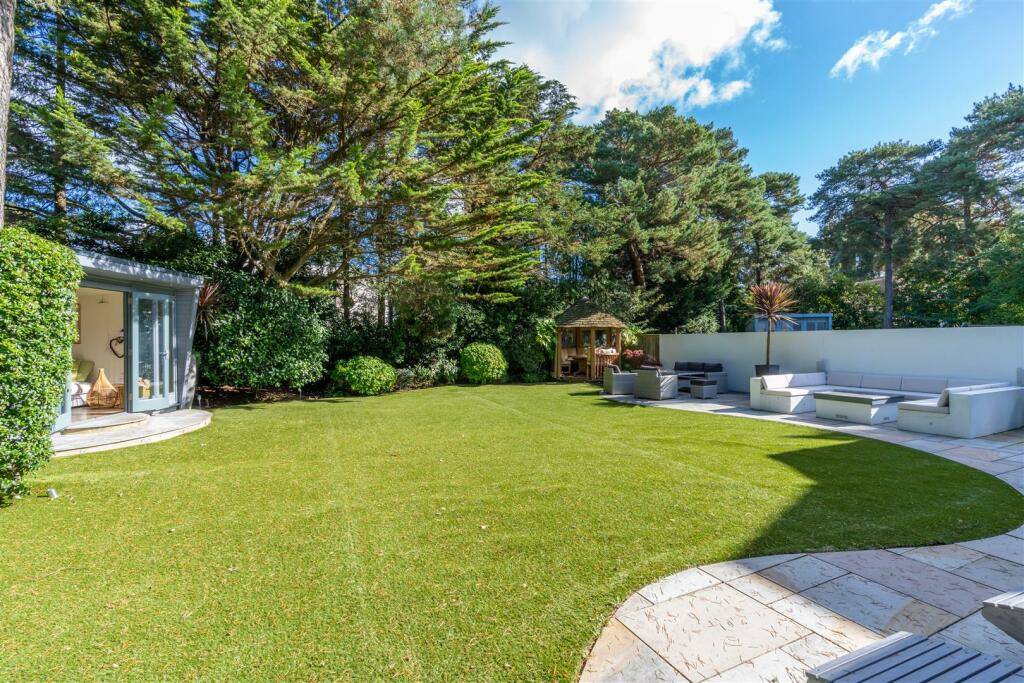 Additional property image - Crichel Mount Road, Evening Hill