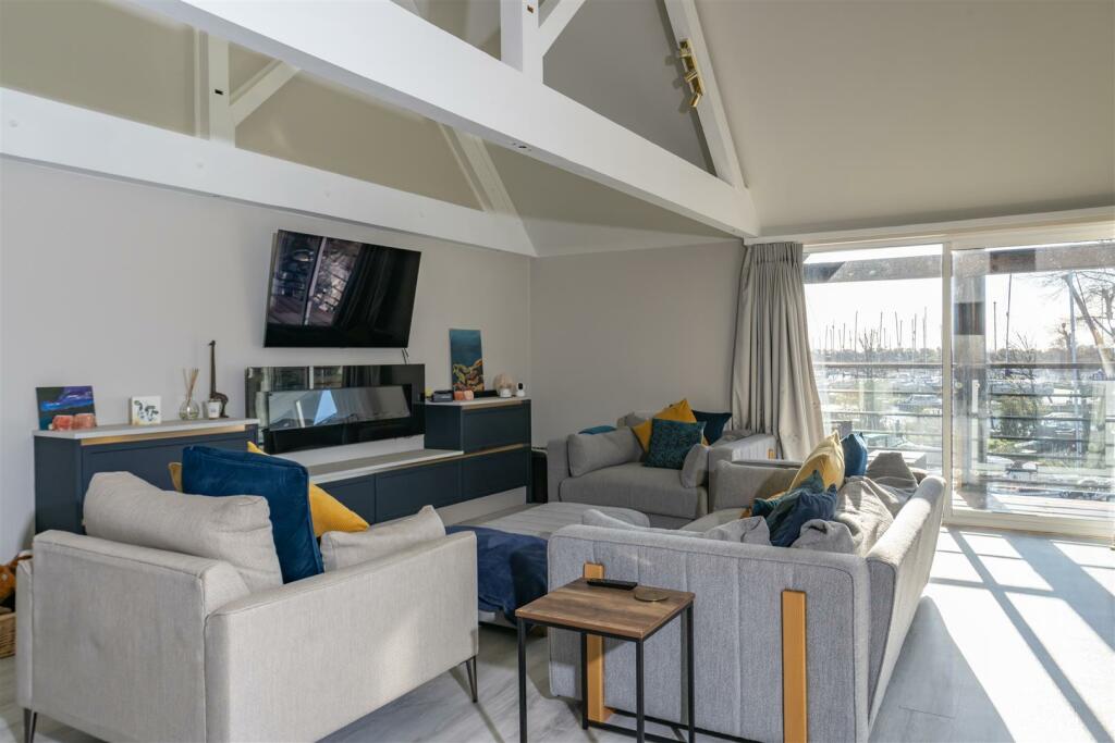Additional property image - Rossiters Quay, Christchurch