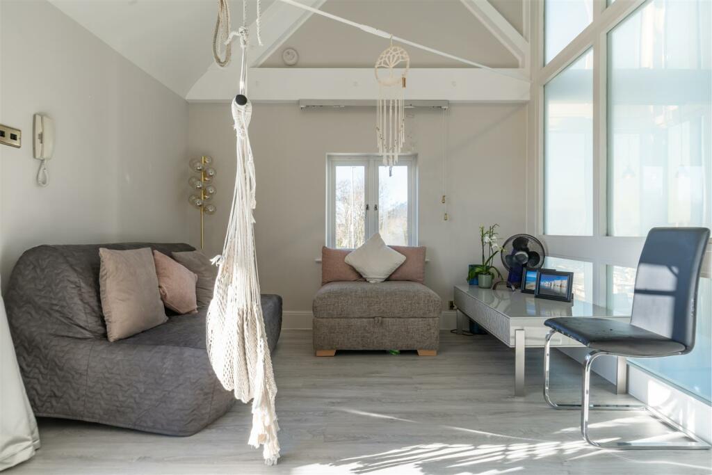 Additional property image - Rossiters Quay, Christchurch