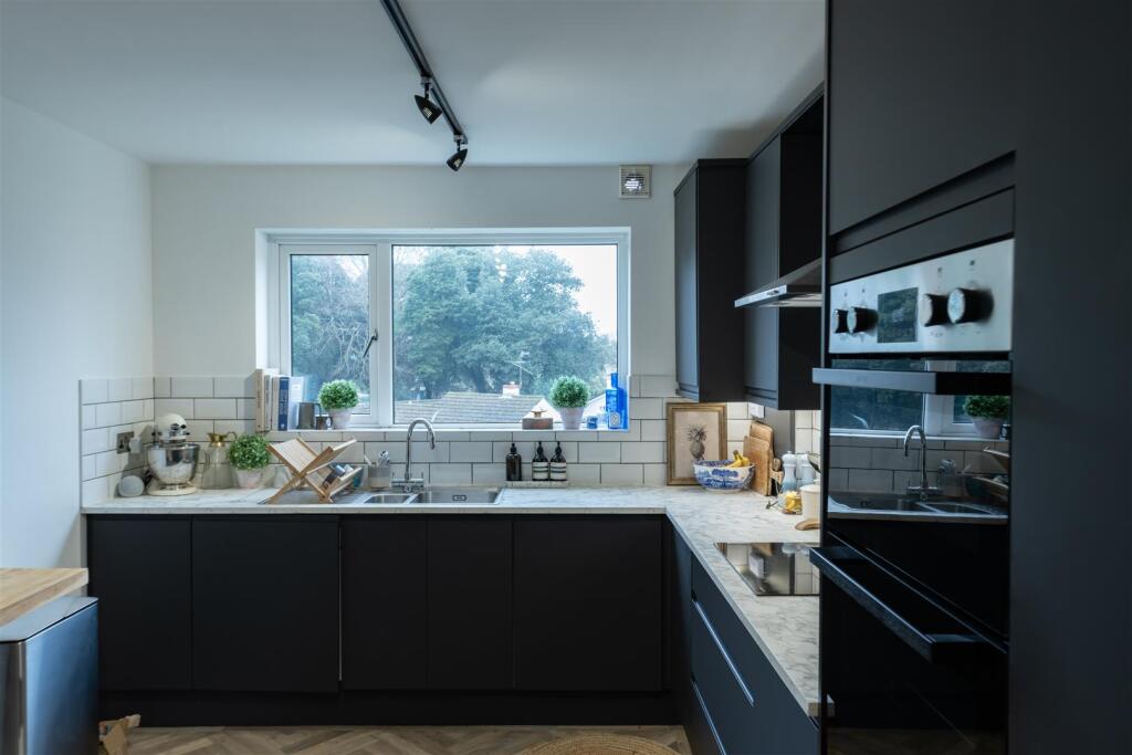 Additional property image - Avalon, Evening Hill
