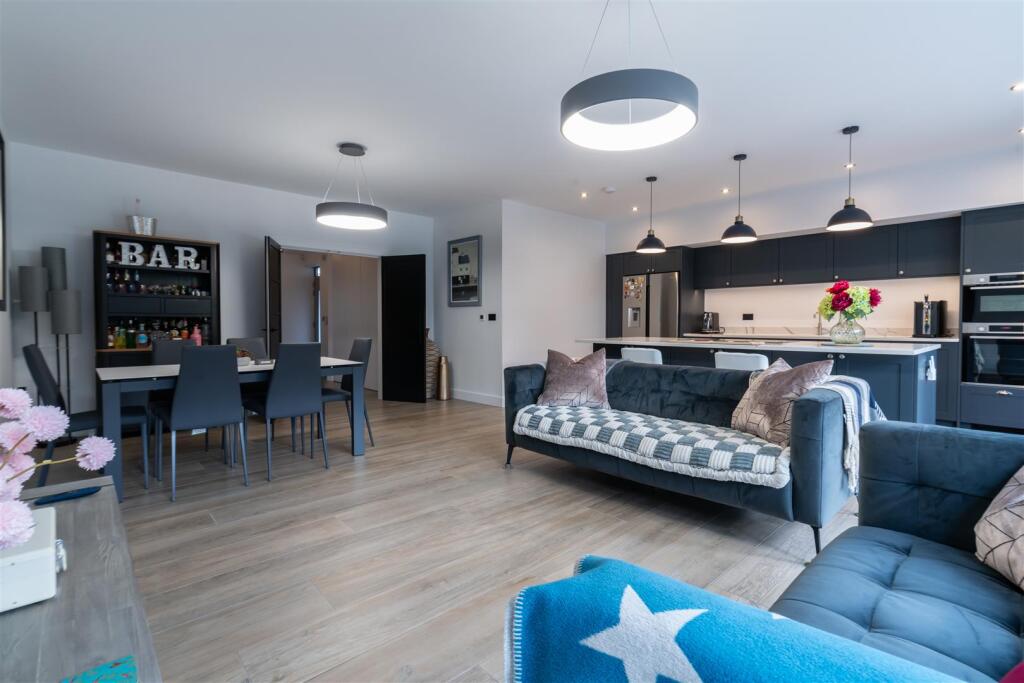 Additional property image - Links Road, Lower Parkstone