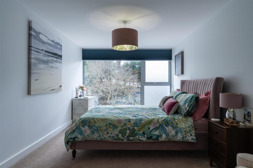Additional property image - Links Road, Lower Parkstone