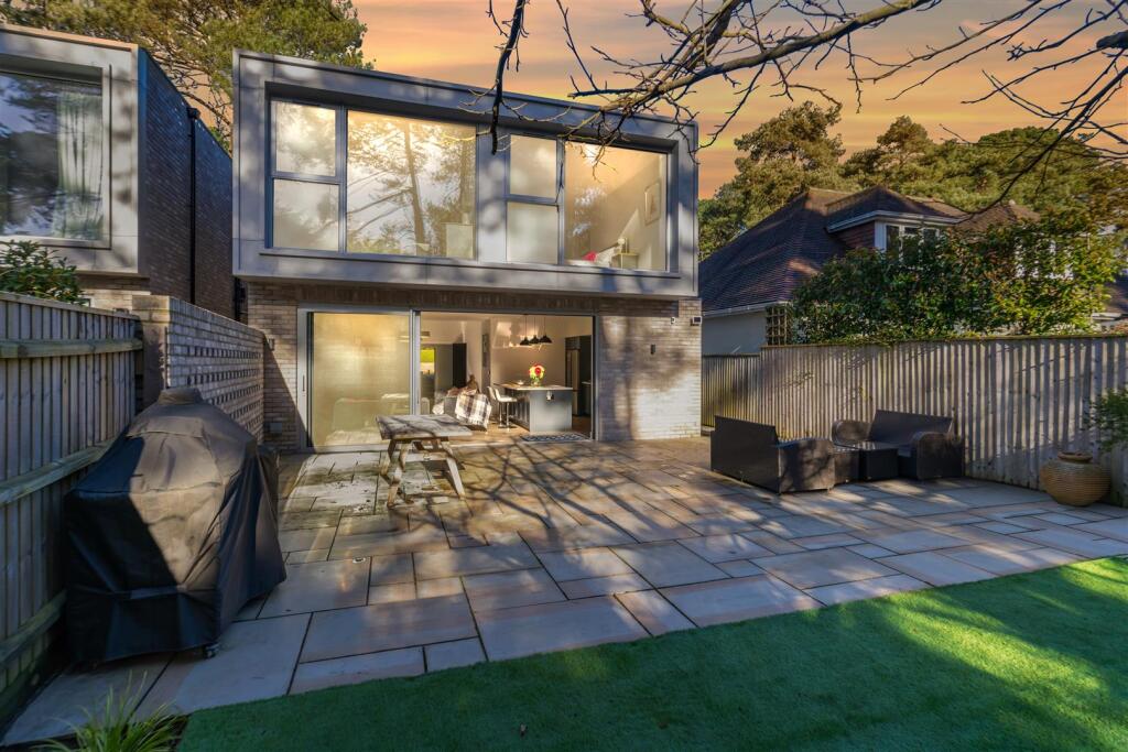 Additional property image - Links Road, Lower Parkstone