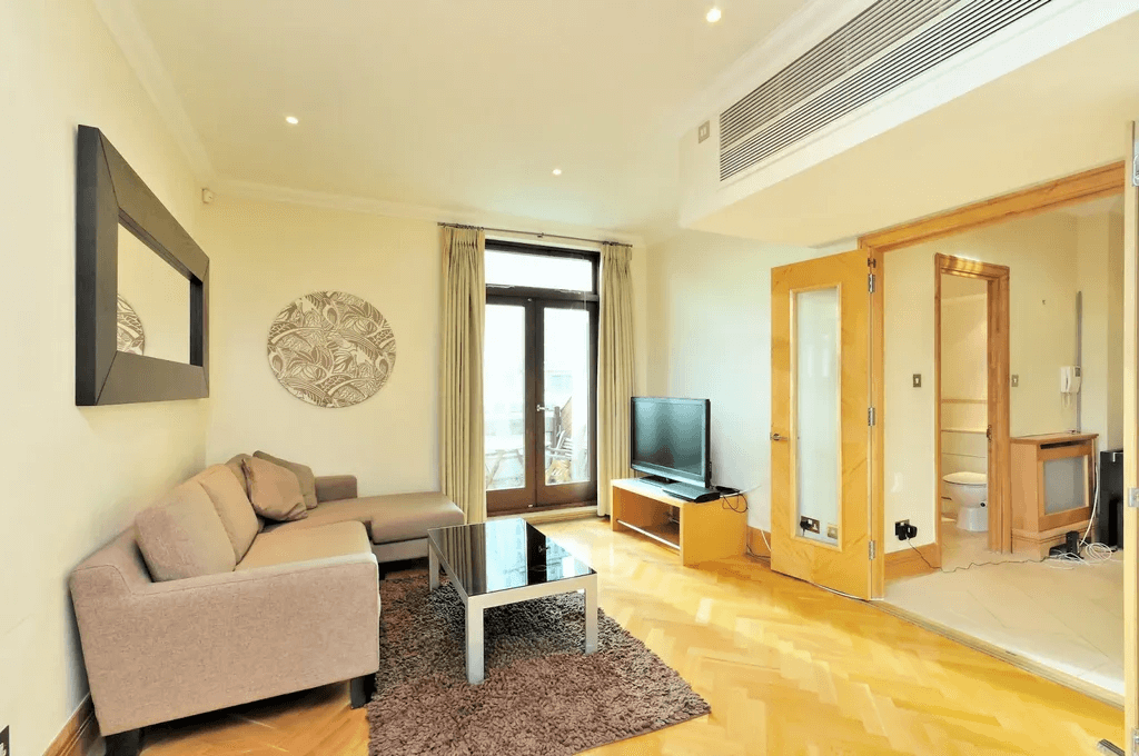 Main image of property: Whitehouse Apartments, 9 Belvedere Road, London, SE1