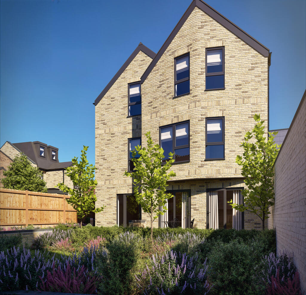 Main image of property: 3 Garden View Apartment, Putney Bridge Road, London, SW18