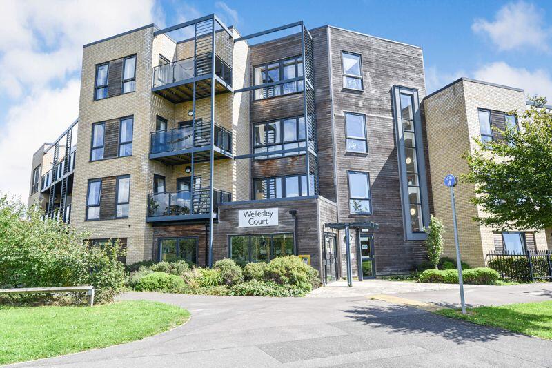 2 bedroom retirement property for sale in Wellesley Court