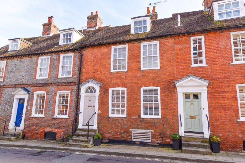 4 bedroom character property for sale in Queen Street, Emsworth, PO10