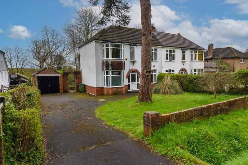 3 bedroom semidetached house for sale in Portsmouth Road, Horndean, PO8