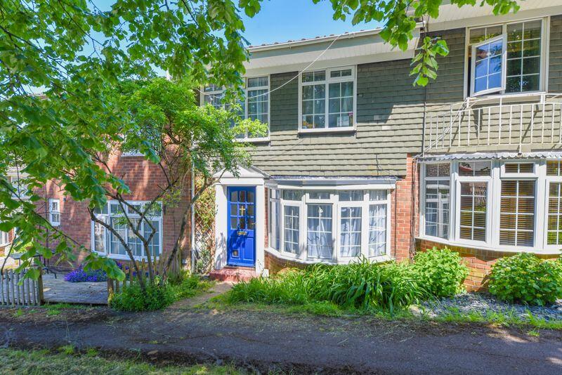 3 bedroom terraced house for sale in Freshfield Gardens, Waterlooville, PO7