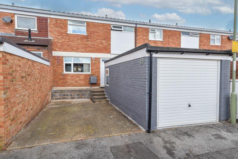 3 bedroom terraced house for sale in Frogham Green, Warren ParK, PO9