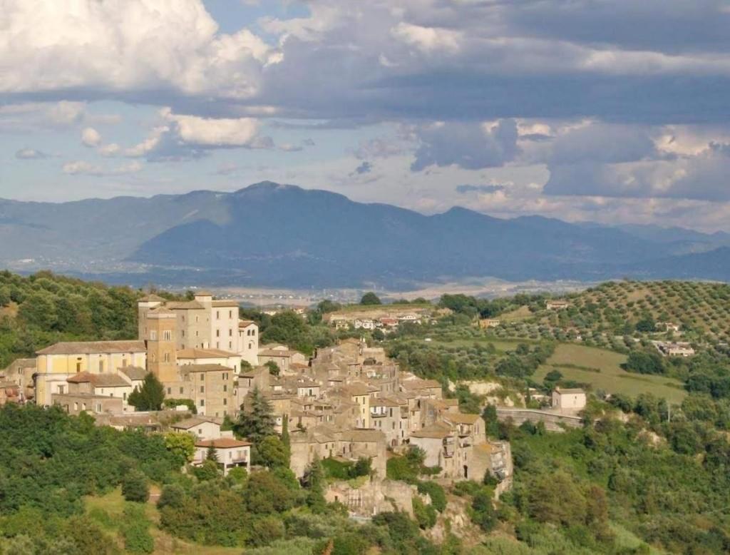 2 bedroom character property for sale in Castelnuovo di Porto, Rome