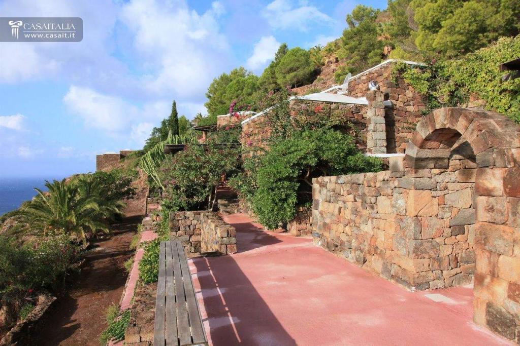 5 bedroom villa for sale in Sicily, Trapani, Pantelleria, Italy