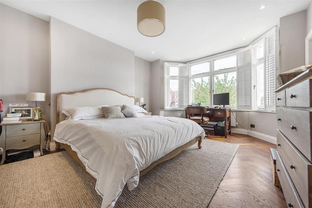 4 bedroom terraced house for sale in Heybridge Avenue, SW16