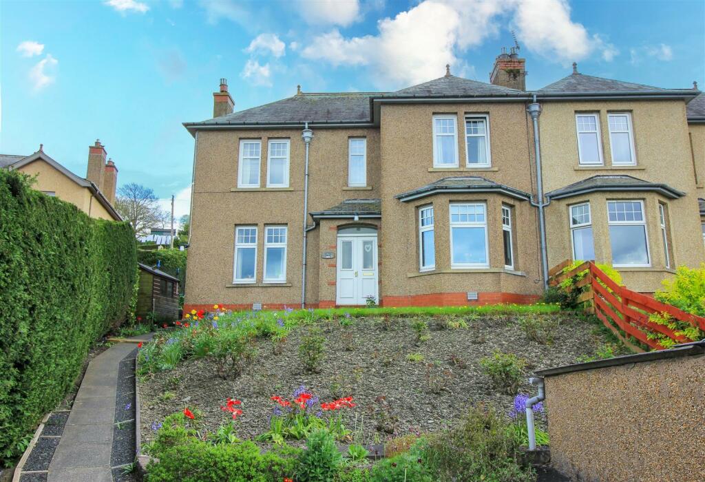 3 bedroom semidetached house for sale in Weensland Road, Hawick, TD9