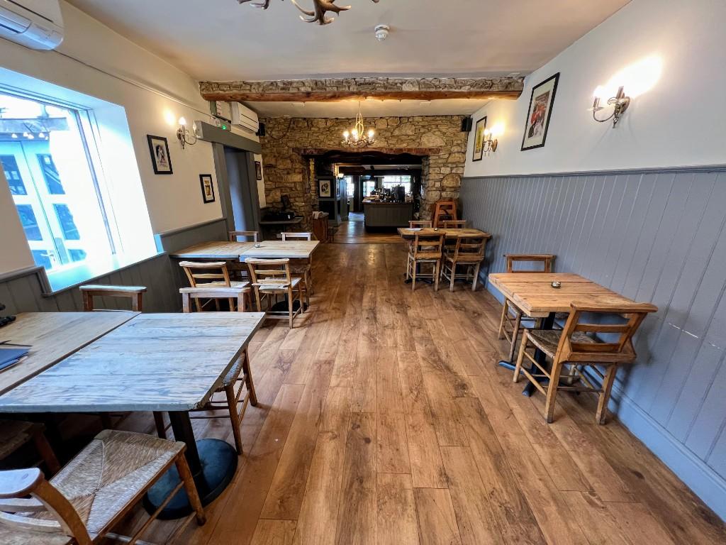 Pub to lease in Witney, Oxfordshire Fully Fitted Pub To Let Nil