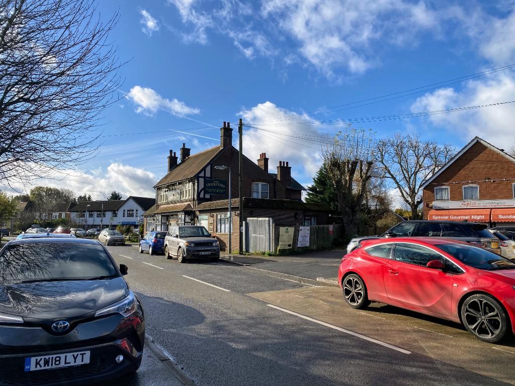 Pub for sale in Caddington, Luton Pub Freehold For Sale, LU1