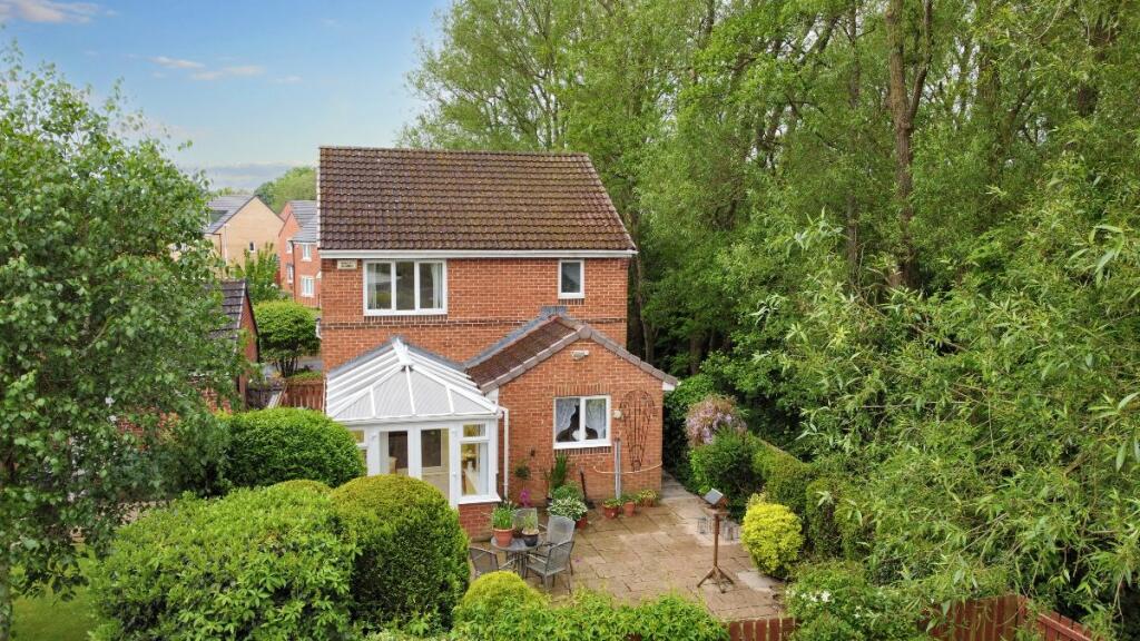 3 bedroom detached house for sale in Hartington Way, Darlington, DL3