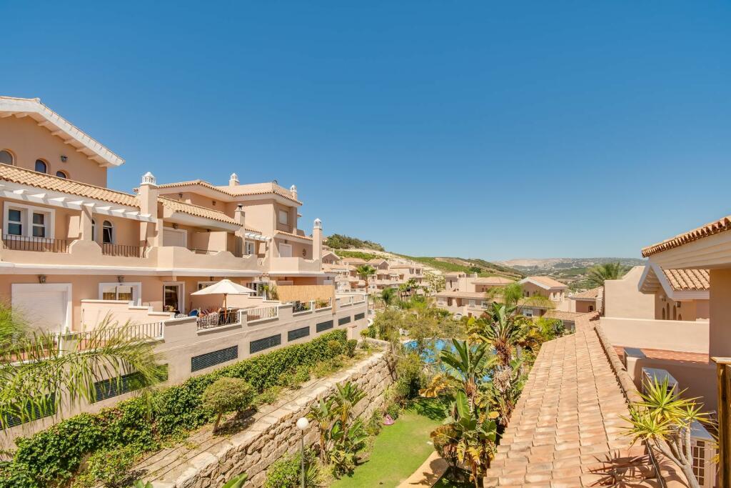 3 bedroom town house for sale in Andalucia, Malaga, La Duquesa, Spain