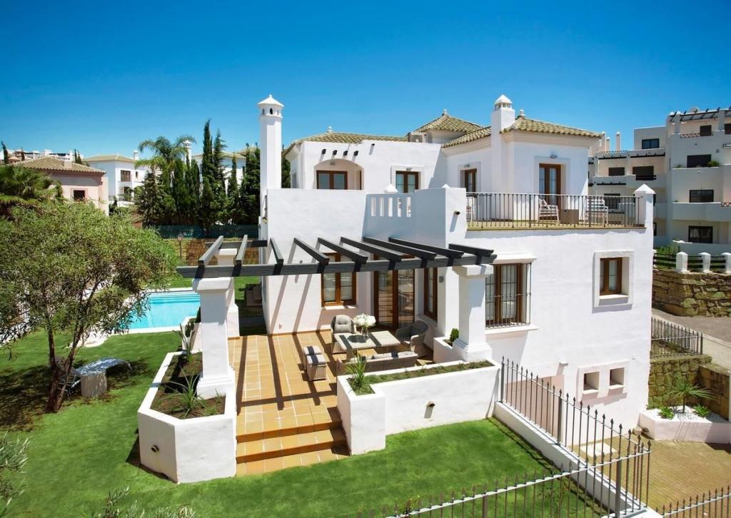 3 bedroom detached villa for sale in Marbella,Estepona,Málaga,Spain