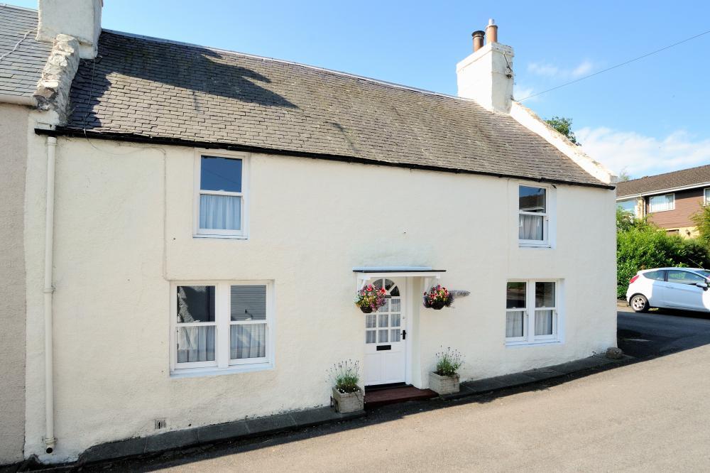 2 bedroom semidetached house for sale in Hawthorn Cottage, High Street