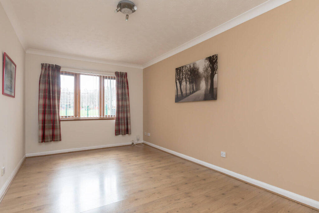 Main image of property: 9/1 Murieston Road, Dalry