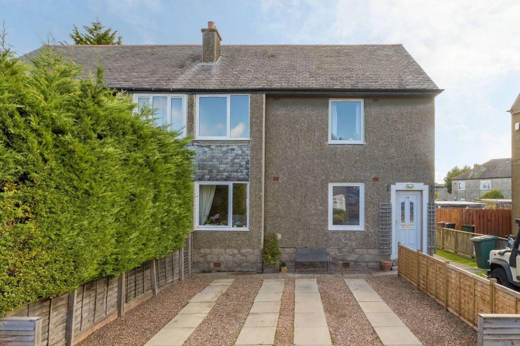 Main image of property: 27 Crewe Crescent, Edinburgh, EH5 2JR
