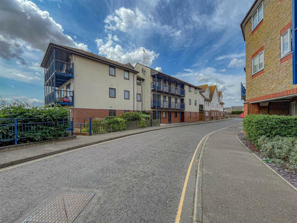 Additional property image - Belvedere Road, Burnham-On-Crouch