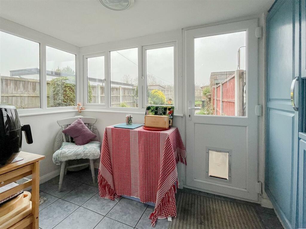 Additional property image - Pantile Hill, Southminster