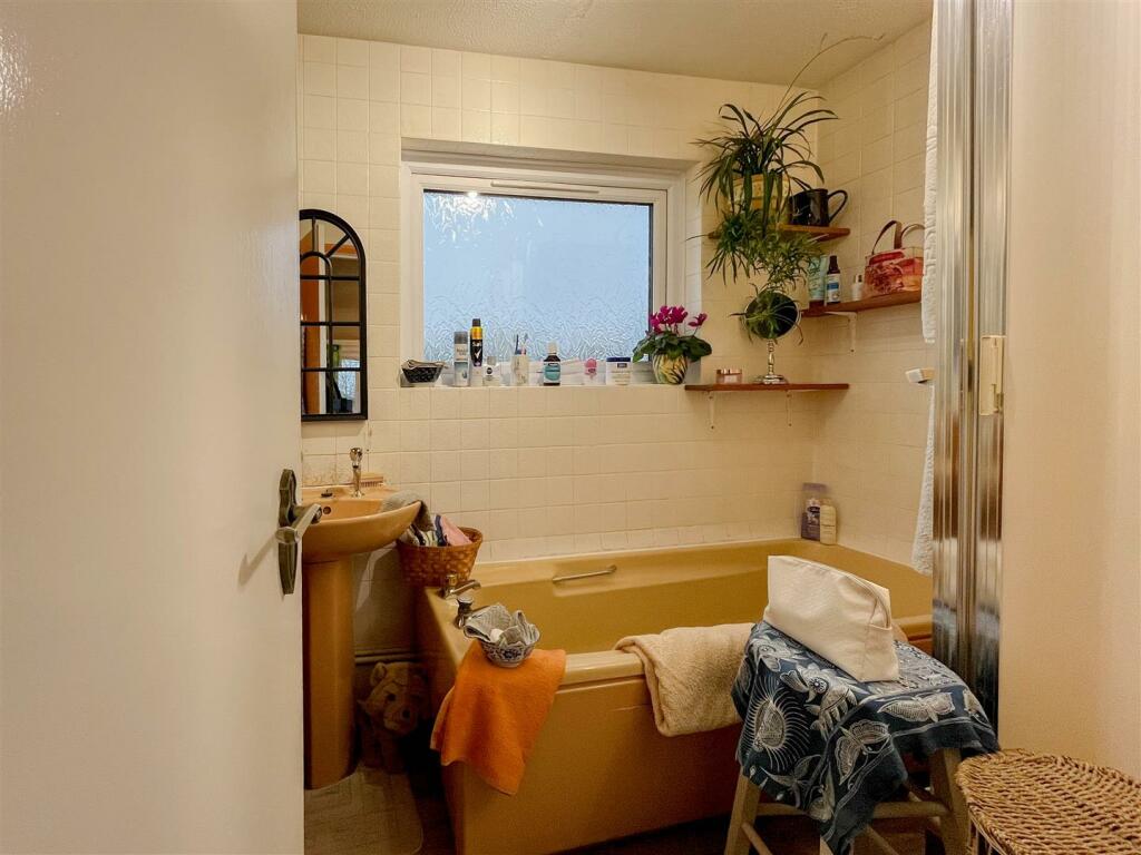 Additional property image - Pantile Hill, Southminster