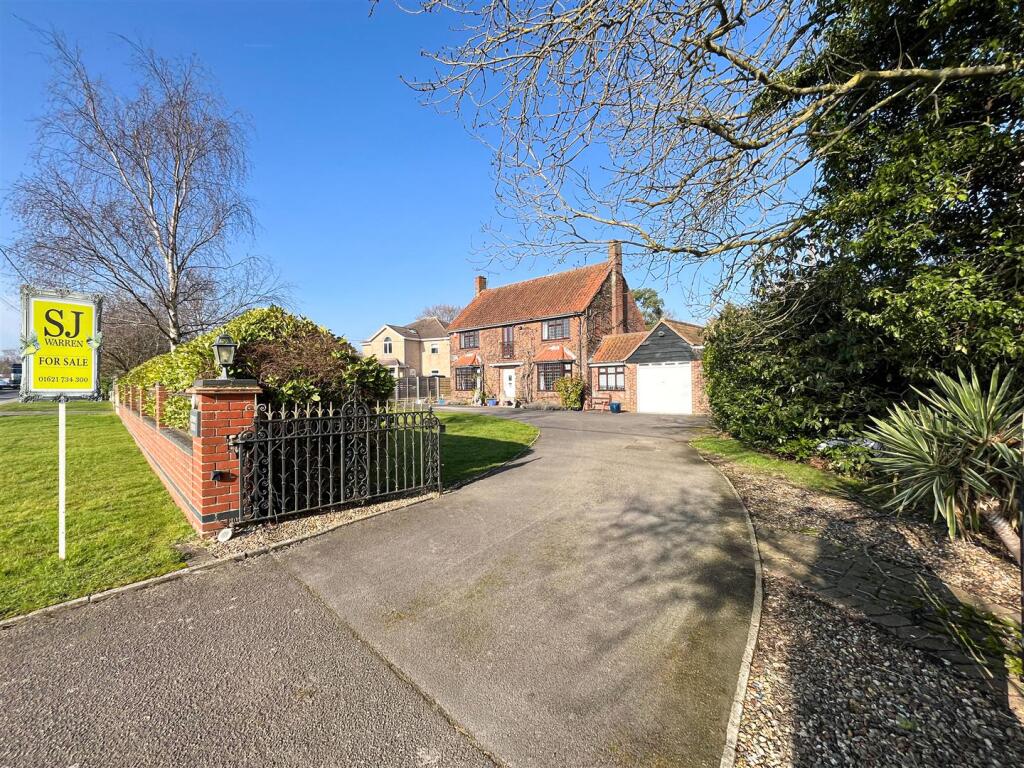 Main image of property: Maldon Road, Burnham-On-Crouch