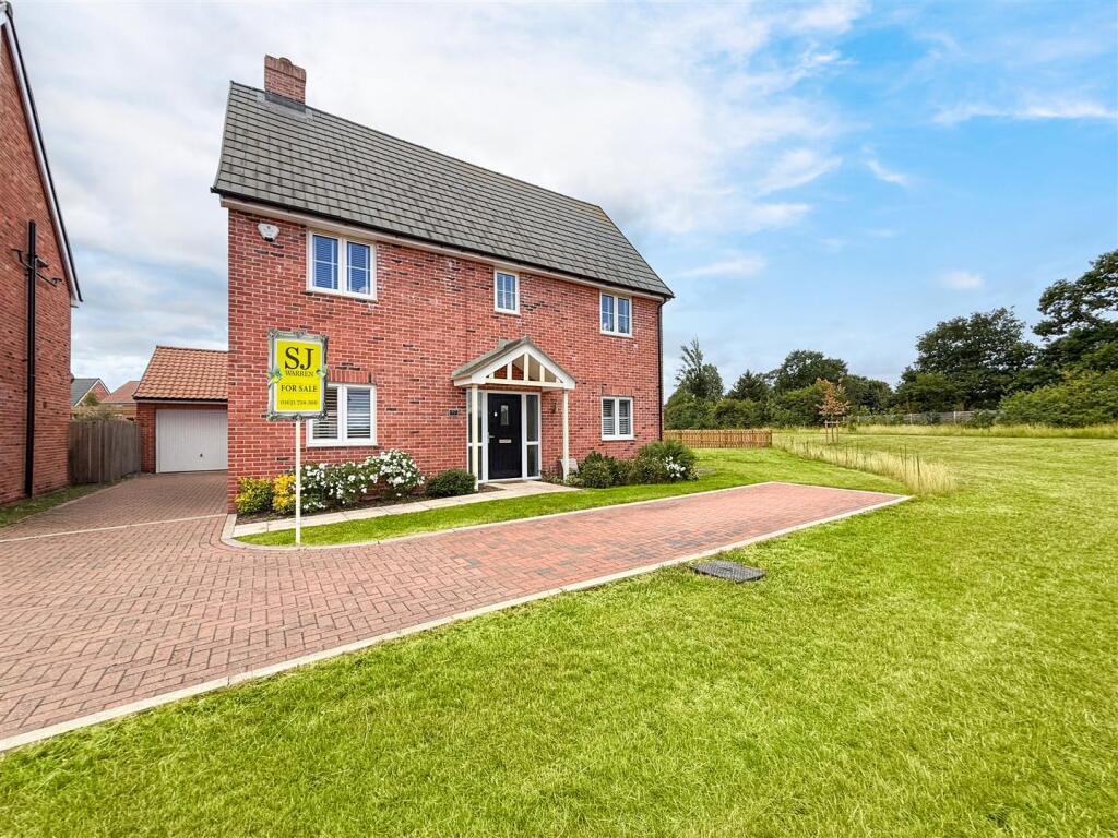 Main image of property: Grangewood Park Avenue, Burnham-On-Crouch